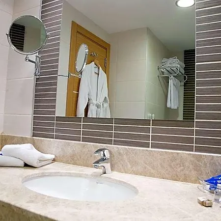 Tunali Hotel 3*